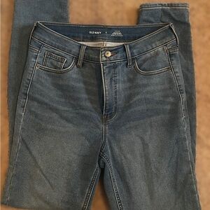 Old Navy Women's High Rise Rockstar Super Skinny